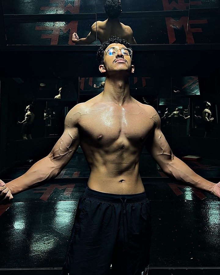 أبوز بعد التحول من الأمام